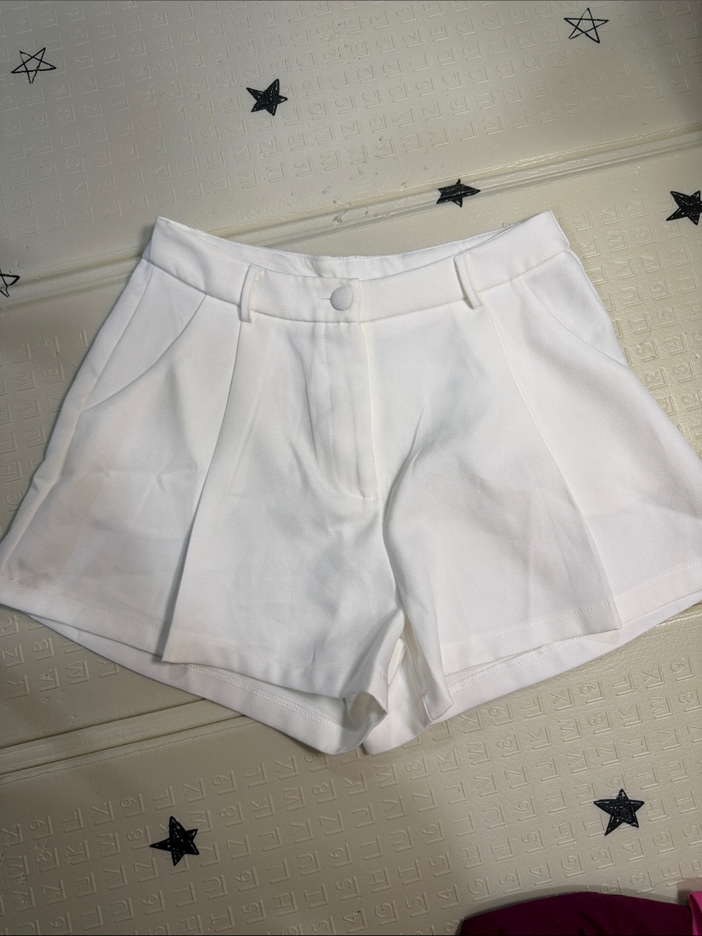 SHEIN White High-Waist Tailored Pleated Shorts